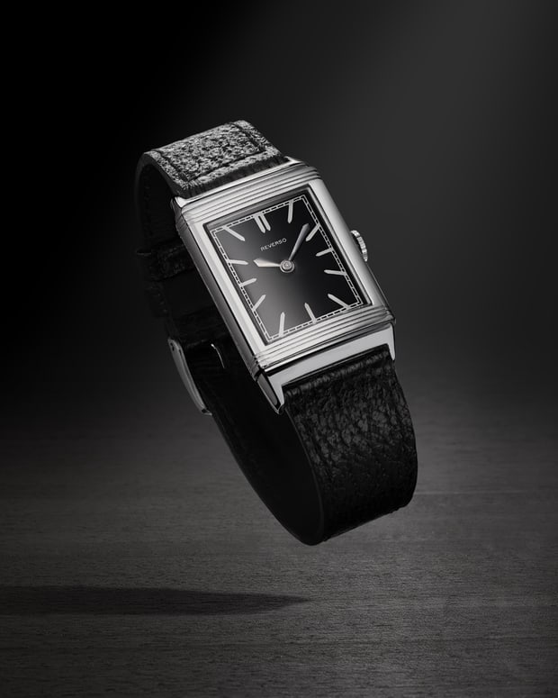 积家-Reverso翻转系列腕表-经典传奇-黑色表盘-精钢款-黑色真皮表带-正面